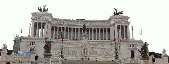 Plaza Venezia is one of Italy.