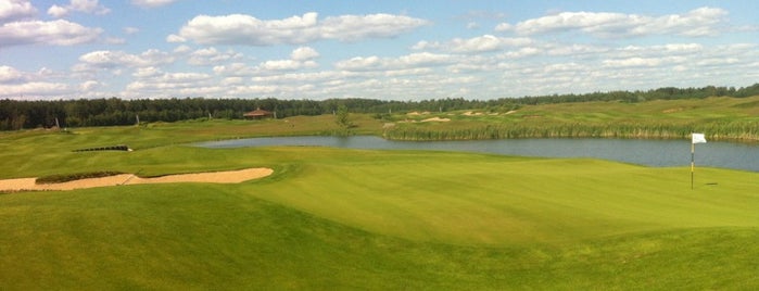 Zavidovo PGA National Golf Club is one of Большое Завидово.