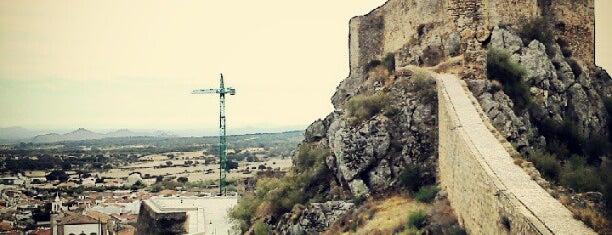 Castillo de alburquerque is one of Castillos y fortalezas de España.