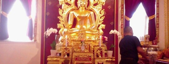 Wat Mongkolratanaram is one of Andrew : понравившиеся места.