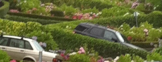 Lombard Street is one of US 2013.