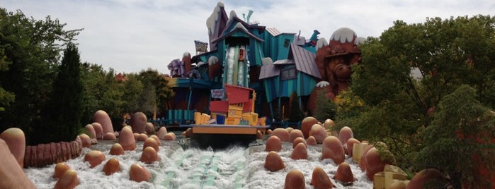 Dudley Do-Right's Ripsaw Falls is one of Must Experience Attractions in Florida.