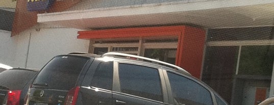 Itaú is one of Bancos.
