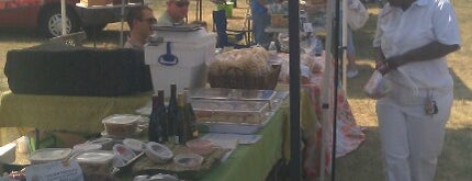broadway farmers' market is one of NEO Local Food Hotspots.