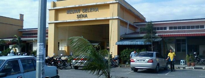 Medan Selera Pasar Sena is one of ꌅꁲꉣꂑꌚꁴꁲ꒒'ın Beğendiği Mekanlar.