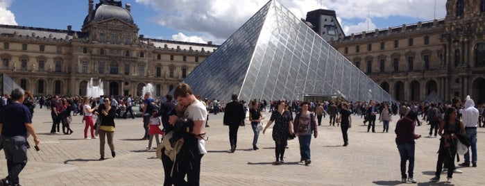 Musée du Louvre is one of Paris <3.