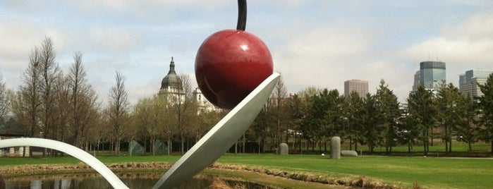 Minneapolis Sculpture Garden is one of Adventures with Dubz.