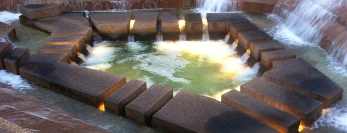 Fort Worth Water Gardens is one of Dallas To-Do List.