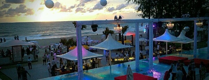 XANA Beach Club is one of Orte, die Elen gefallen.