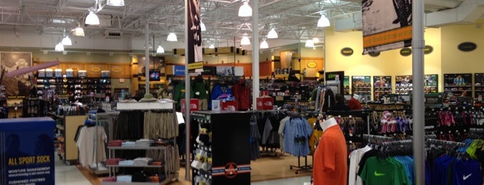 DICK'S Sporting Goods is one of chad’s Liked Places.