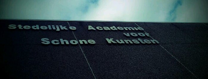 Stedelijke Academie voor Schone Kunsten is one of Cultuurhuizen.