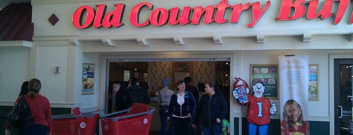 Old Country Buffet is one of สถานที่ที่ BRiTTaNY 👻 ถูกใจ.