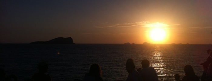 Sunset Ashram is one of Ibiza top beachclubs.