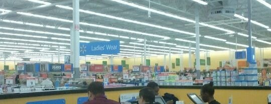 Walmart Supercenter is one of Tempat yang Disukai Bryan🍻.