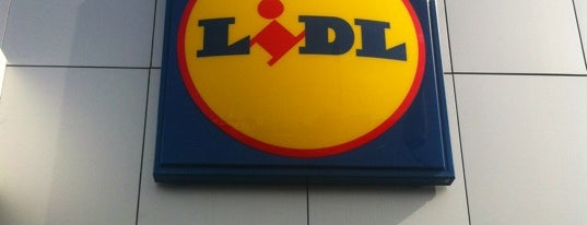 Lidl is one of สถานที่ที่ Donnie ถูกใจ.