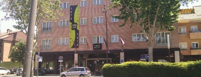Hotel Pozuelo is one of สถานที่ที่ Turker ถูกใจ.