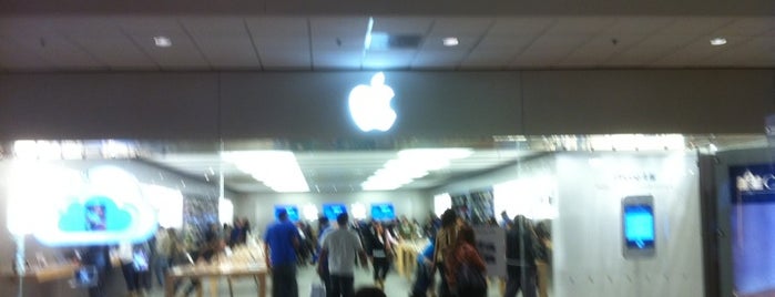 Apple Willowbrook is one of US Apple Stores.
