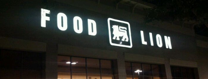 Food Lion Grocery Store is one of สถานที่ที่ Ken ถูกใจ.
