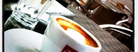Caffè Latte is one of Breakfast in Vienna.