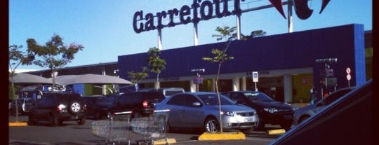 Carrefour is one of Tempat yang Disukai Alexandre.