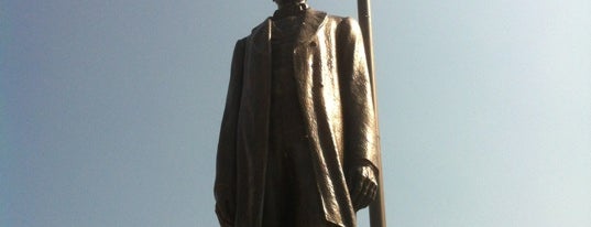 Statue of Abraham Lincoln is one of Places I've Been Mayor Of.
