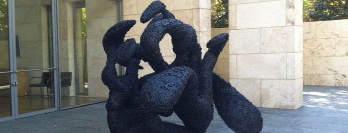 Nasher Sculpture Center is one of Dallas Arts District.