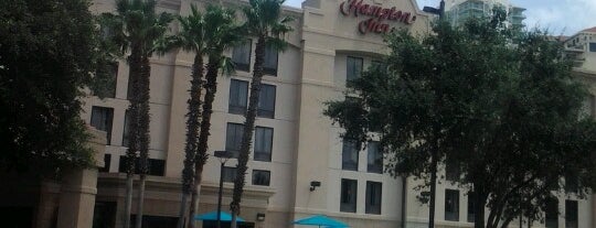 Hampton Inn by Hilton is one of Lugares favoritos de Sarah.