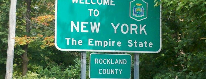 New Jersey / New York Border is one of Tempat yang Disukai Bridget.