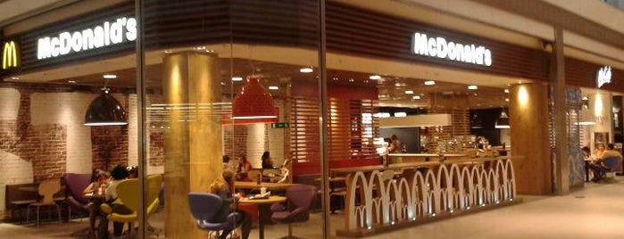 McDonald's is one of Centrum Černý Most.