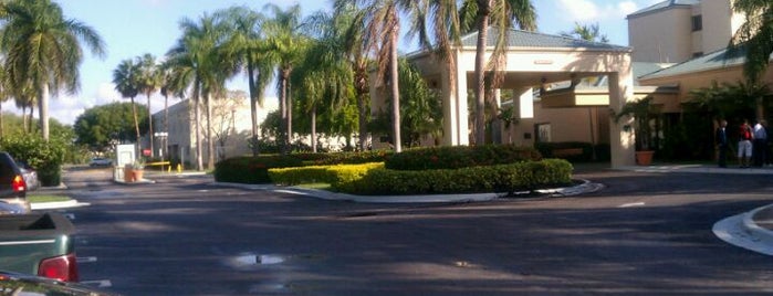 Courtyard by Marriott Airport West/ Doral is one of Lieux qui ont plu à Guillermo.