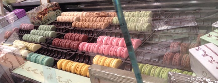 Ladurée is one of Martins's Saved Places.
