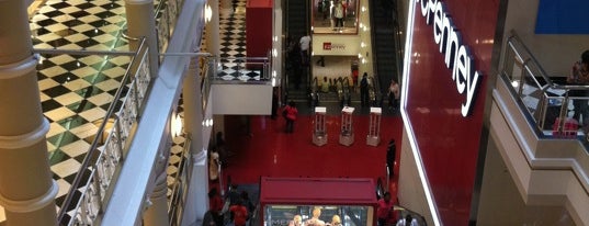 Manhattan Mall is one of A Fashionable Persons Dream.