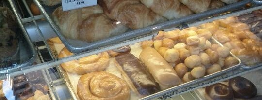 Les Croissants is one of Clare's Saved Places.