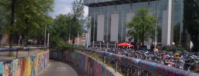 Park Plaza Utrecht is one of สถานที่ที่ Nick ถูกใจ.