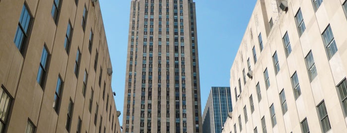 Rockefeller Center is one of New York City.