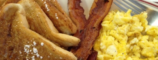 Huddle House is one of #CHAeats #4sq Specials.
