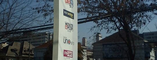 Ibero Americana Radio Chile is one of สถานที่ที่ Juan ถูกใจ.