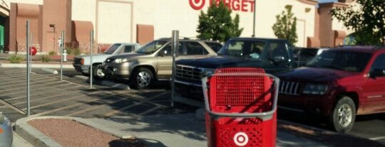 Target is one of Lugares favoritos de Yvonne.