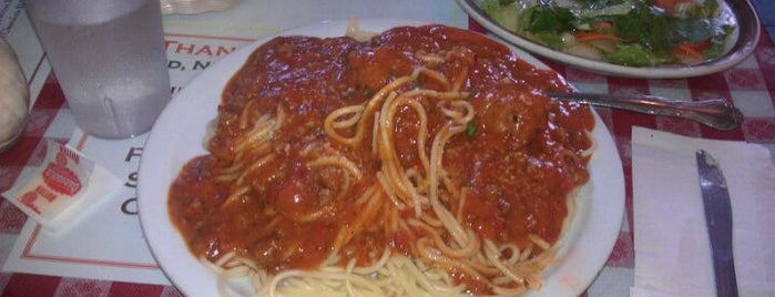 Little Henry's Italian Food is one of Tempat yang Disimpan kaleb.