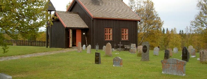 Handöls kapell is one of Karolinerminnen.