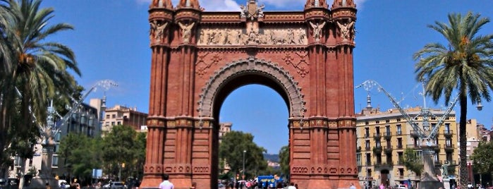 Triumphal Arch is one of Barcelona.
