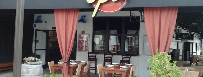 Taverna Opa Orlando is one of Locais curtidos por Amy.