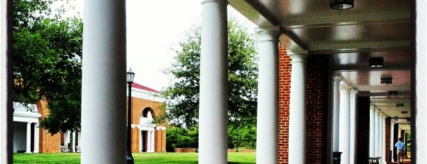 Darden School of Business is one of Ron'un Beğendiği Mekanlar.