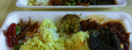 Dewi Nasi Padang @ Tekka Market is one of Singapore - Hawker Food.