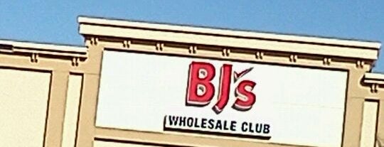 BJ's Wholesale Club is one of Orte, die Bob gefallen.