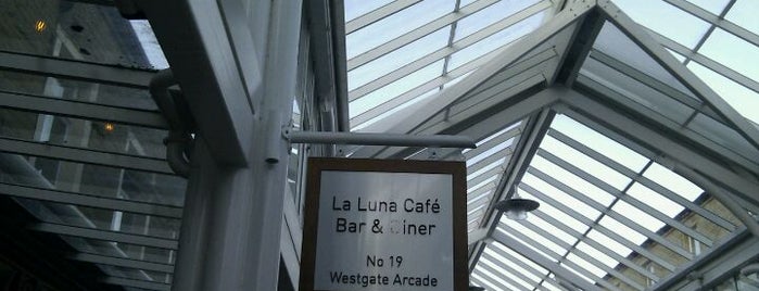 La Luna Cafe is one of Fran : понравившиеся места.