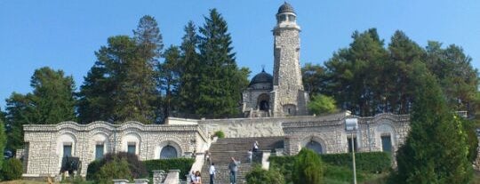 Mausoleul Mateiaș is one of Locais curtidos por Ruud.