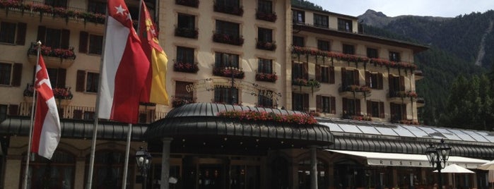 Grand Hotel Zermatterhof is one of Jim : понравившиеся места.