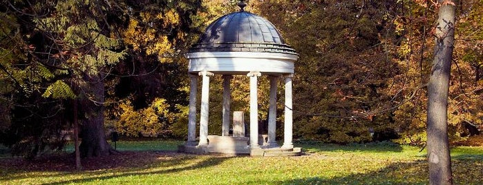 Chrámek přátelství is one of Podzámecká zahrada.