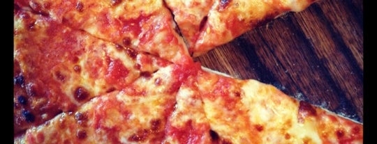 Artigiano Pizza Rústica is one of Posti che sono piaciuti a Juanjo.